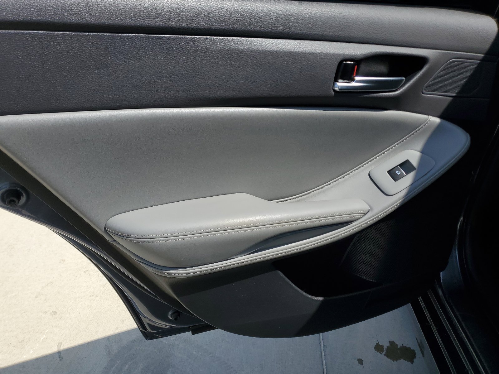 Used 2021 Toyota Avalon XLE FWD image 35