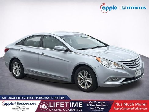 Used 2013 Hyundai Sonata GLS w/ Popular Equipment Pkg FWD image 1