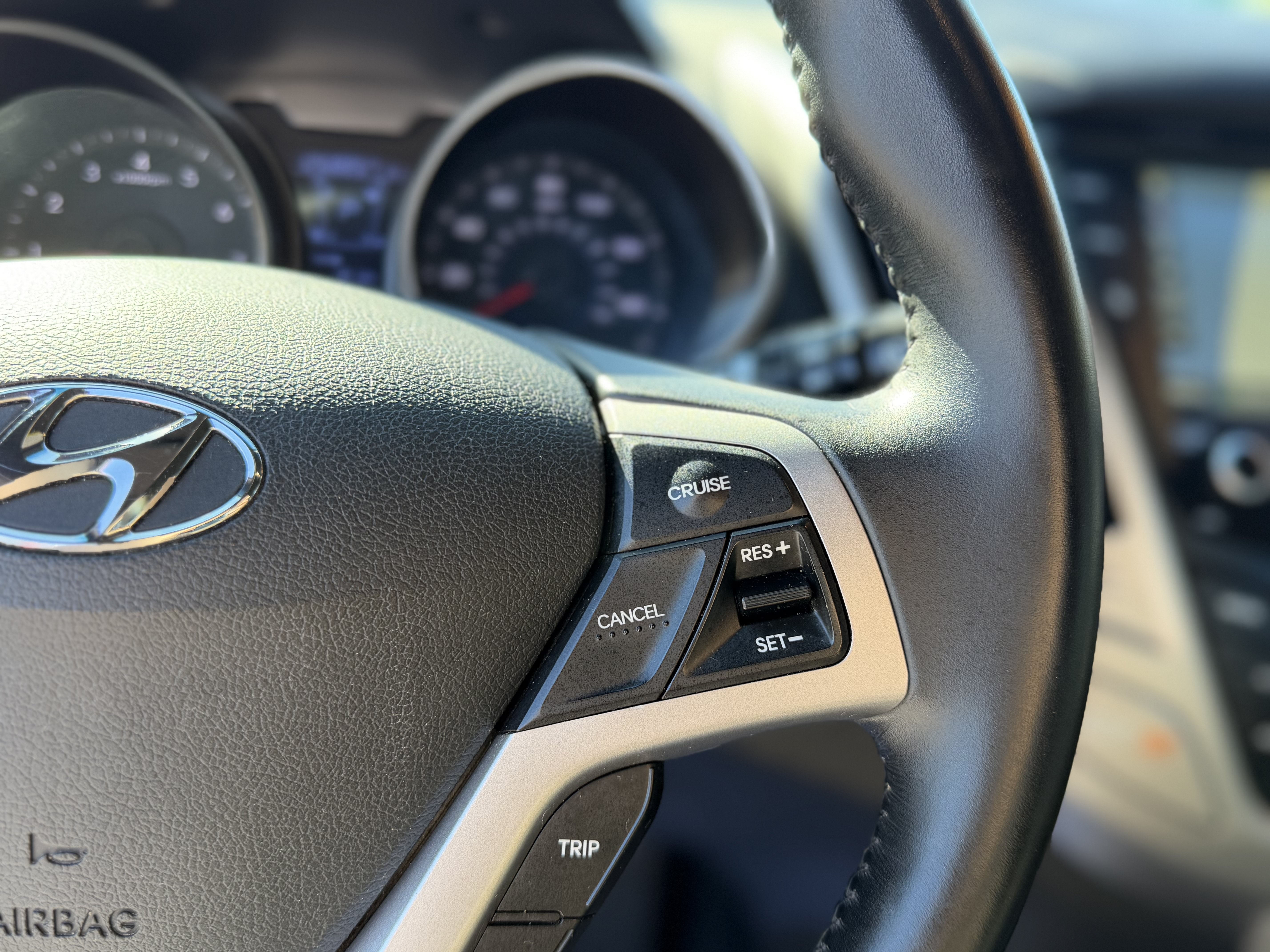 Used 2017 Hyundai Veloster Value Edition FWD image 12