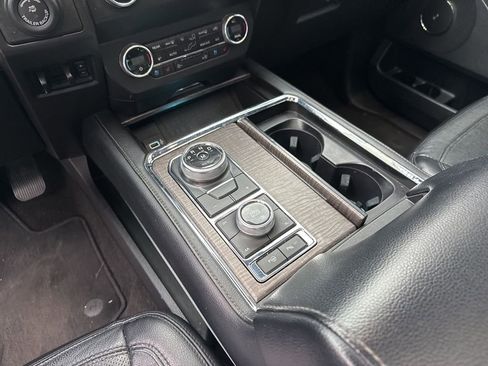 Used 2019 Ford Expedition Limited w/ Equipment Group 302A image 13