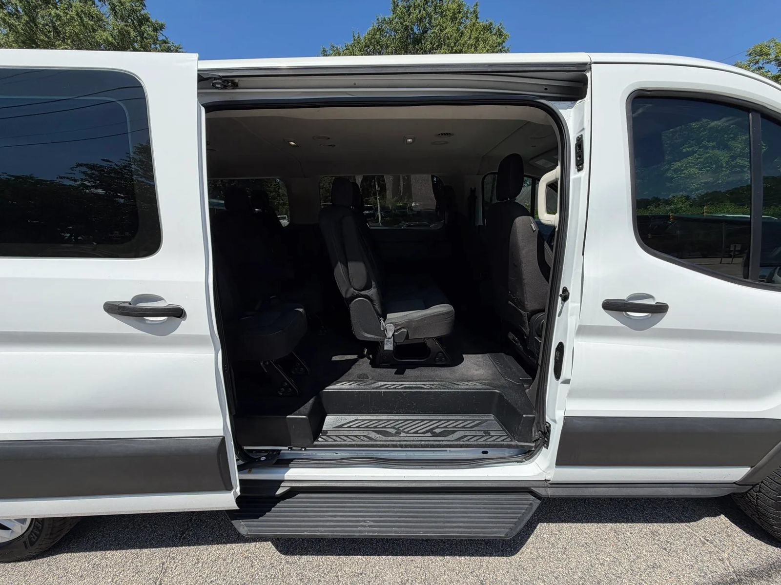 Used 2021 Ford Transit 350 XLT RWD image 21