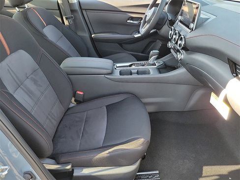 New 2025 Nissan Sentra SR image 12