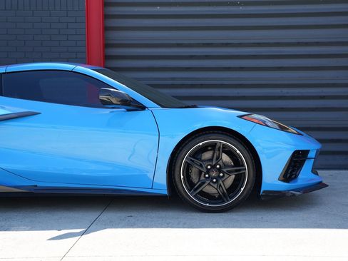 Used 2023 Chevrolet Corvette Stingray Preferred Cpe w/ Z51 Performance Package RWD image 5