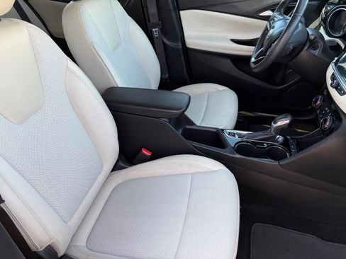 Used 2023 Buick Encore GX Preferred w/ Cold Weather Comfort Package FWD image 33