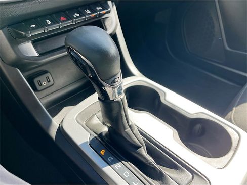 Used 2022 Chevrolet Colorado LT w/ Safety Package image 16