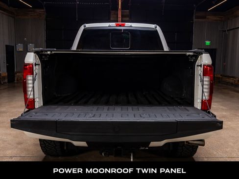 Used 2019 Ford F250 Platinum w/ Platinum Ultimate Package AWD/4WD image 9