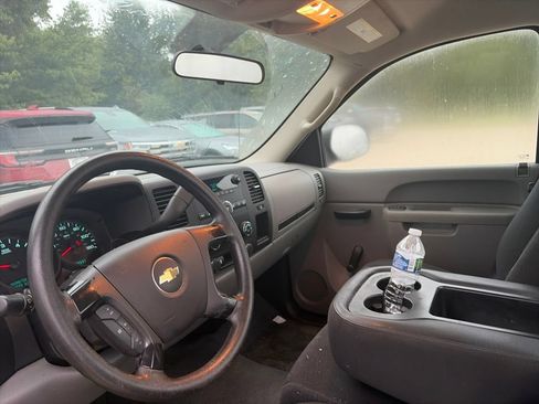 Used 2013 Chevrolet Silverado 1500 W/T RWD image 13