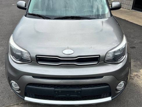 Used 2018 Kia Soul + FWD image 3