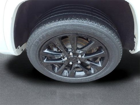 Used 2019 Jeep Grand Cherokee Altitude image 7