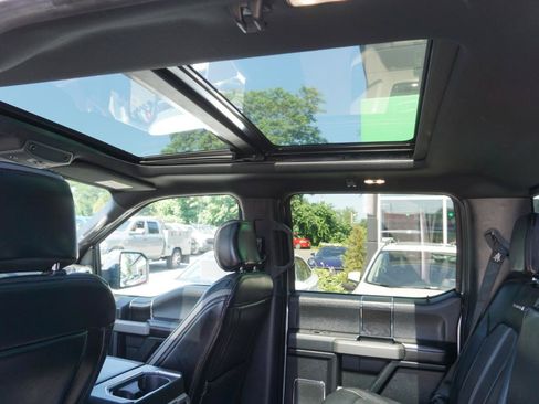 Used 2019 Ford F150 Platinum w/ Equipment Group 701A Luxury AWD/4WD image 14