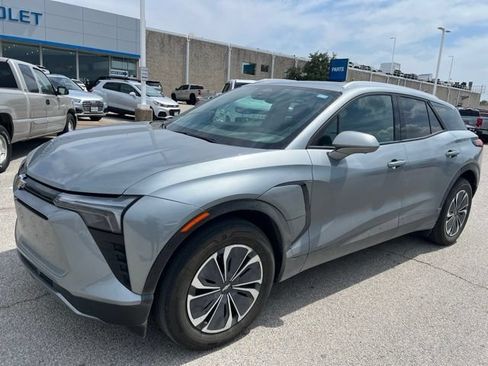 Used 2024 Chevrolet Blazer EV LT AWD/4WD image 2
