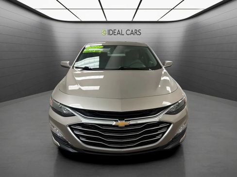 Used 2022 Chevrolet Malibu LT FWD image 2