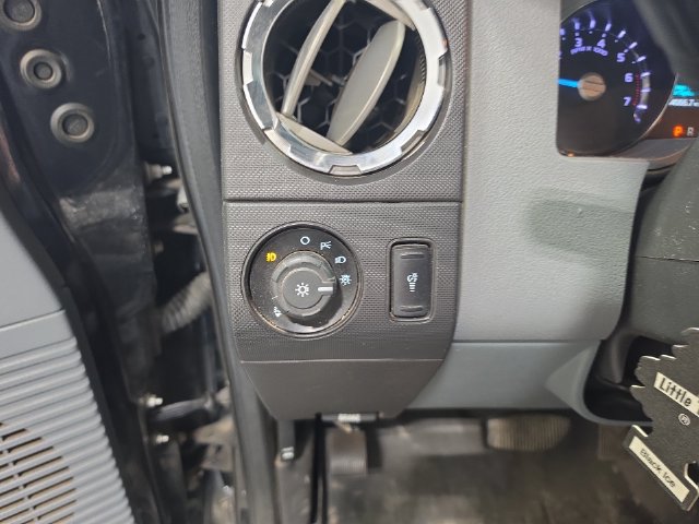Used 2014 Ford F250 XLT w/ XLT Value Package AWD/4WD image 13
