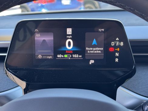 Certified 2025 Volkswagen ID. Buzz Pro S RWD image 20