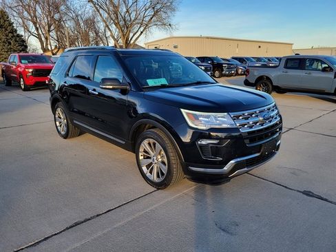 Used 2018 Ford Explorer Limited image 1