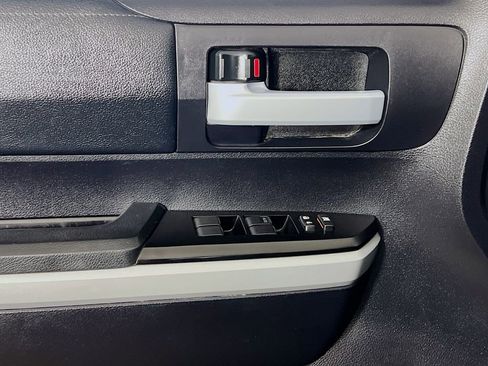 Used 2020 Toyota Tundra SR5 image 18