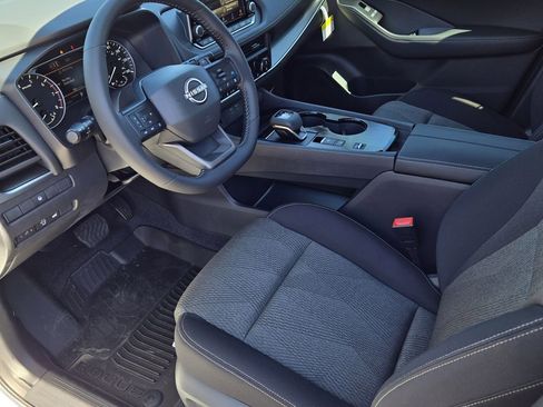 New 2026 Nissan Rogue SV w/ Cold Weather Package FWD image 15