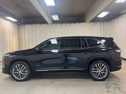 Used 2025 Buick Enclave Avenir w/ Super Cruise Package AWD/4WD image 8