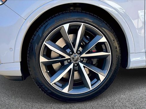 Certified 2022 Audi SQ7 Premium Plus w/ SQ7 Executive Package image 31