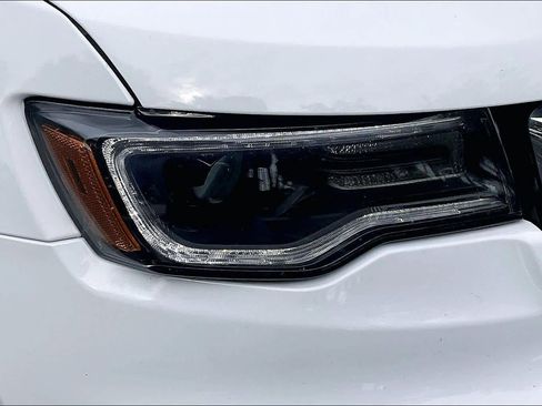 Used 2018 Jeep Grand Cherokee Limited w/ Luxury Group II AWD/4WD image 29