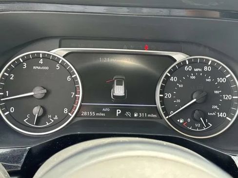 Used 2025 Nissan Pathfinder SV AWD/4WD image 46