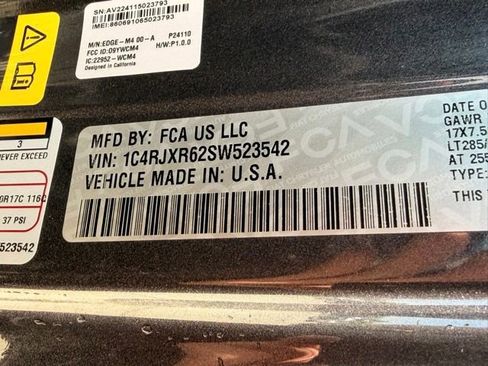 Used 2025 Jeep Wrangler Unlimited Rubicon 4xe w/ Safety Group AWD/4WD image 27