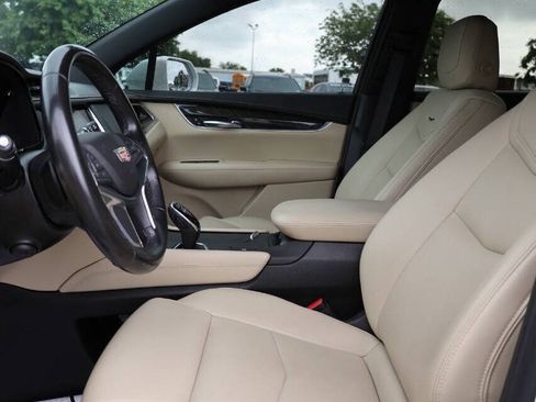 Used 2018 Cadillac XT5 FWD image 13