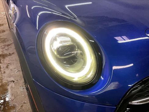 Used 2019 MINI Cooper S w/ Premium Package image 29