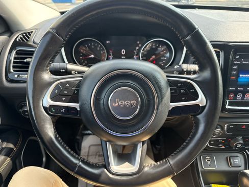 Used 2019 Jeep Compass Limited FWD image 19