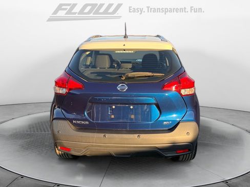 Used 2020 Nissan Kicks SV image 8