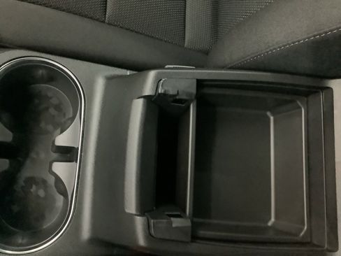 New 2026 GMC Canyon Elevation w/ Convenience Package image 24