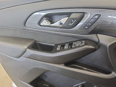 Used 2023 Chevrolet Traverse High Country w/ LPO, Floor Liner Package AWD/4WD image 22