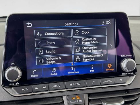 Used 2025 Nissan Altima 2.5 SV image 35