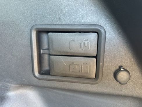 Used 2022 GMC Terrain SLE w/ Driver Convenience Package image 29