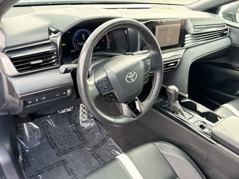 Used 2025 Toyota Camry XSE image 10
