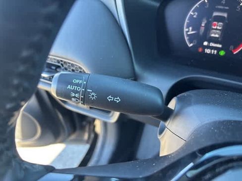 Used 2023 Honda HR-V EX-L image 15
