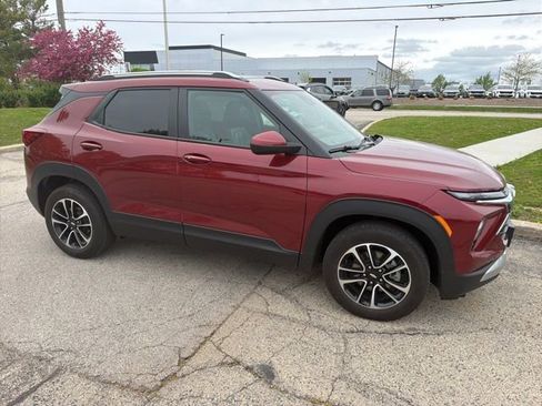 Used 2024 Chevrolet TrailBlazer LT w/ Convenience Package AWD/4WD image 16
