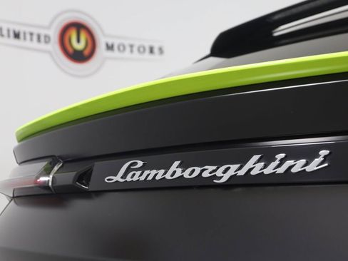 Used 2022 Lamborghini Urus image 78