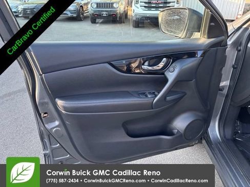 Used 2022 Nissan Rogue Sport SL AWD/4WD image 12