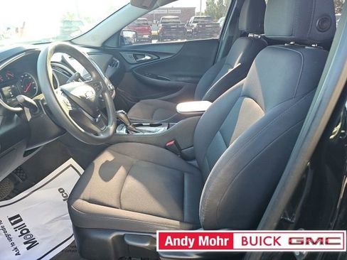 Used 2018 Chevrolet Malibu LS image 29