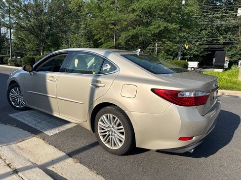 Used 2013 Lexus ES 350 w/ Luxury Pkg FWD image 5
