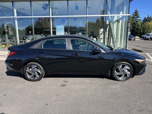 Certified 2025 Hyundai Elantra Sport image 7