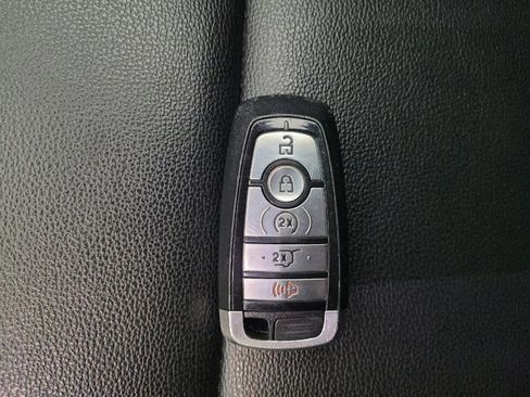 Used 2020 Ford Explorer XLT w/ Equipment Group 202A image 32