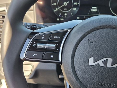 New 2026 Kia Seltos EX image 22