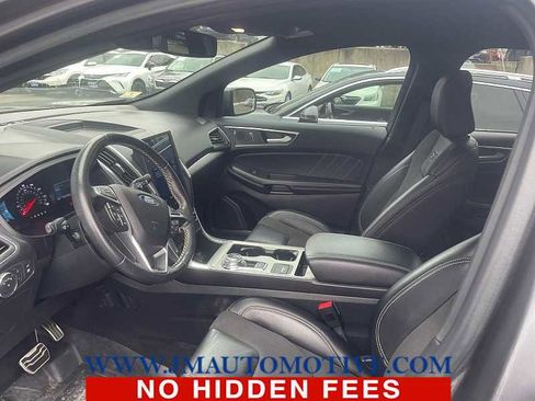 Used 2022 Ford Edge ST image 2