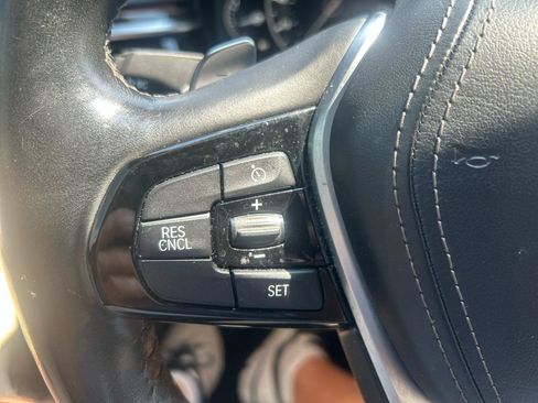 Used 2019 BMW 530i w/ Convenience Package RWD image 16