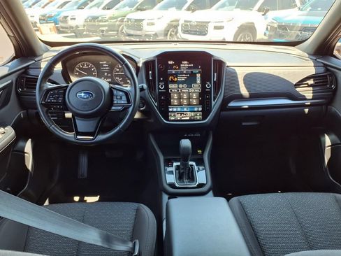 Used 2025 Subaru Forester Premium AWD/4WD image 2