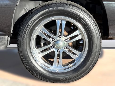 Used 2005 Chevrolet Suburban LS w/ Cargo Package image 11