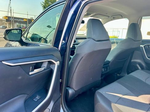 Certified 2025 Toyota RAV4 XLE AWD/4WD image 11