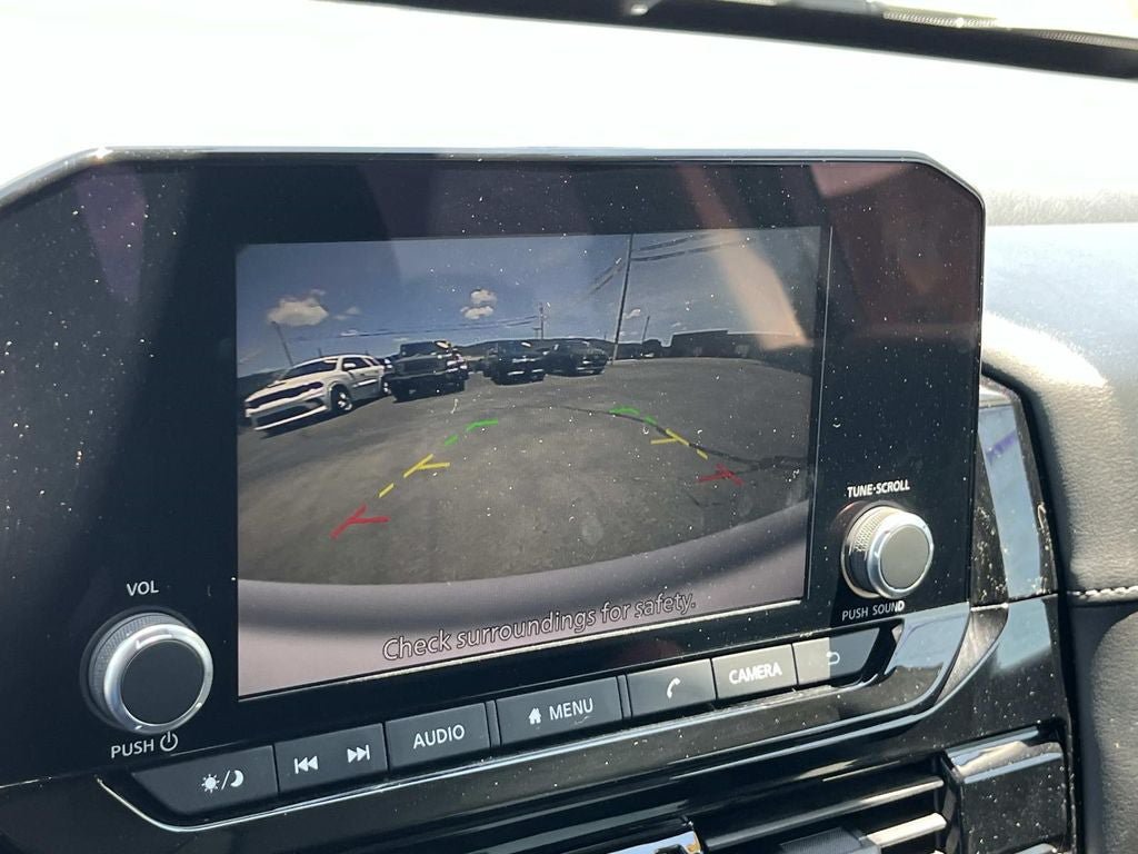 Used 2024 Nissan Pathfinder SV AWD/4WD image 32